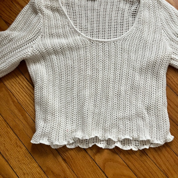 Abercrombie & Fitch White knit sweater size medium - Picture 3 of 5